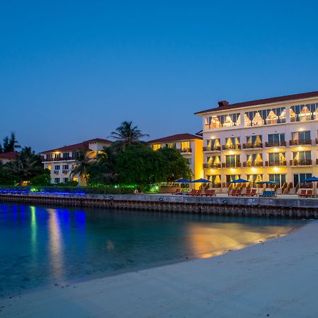 Hulhule Island Hotel Мале Екстер'єр фото