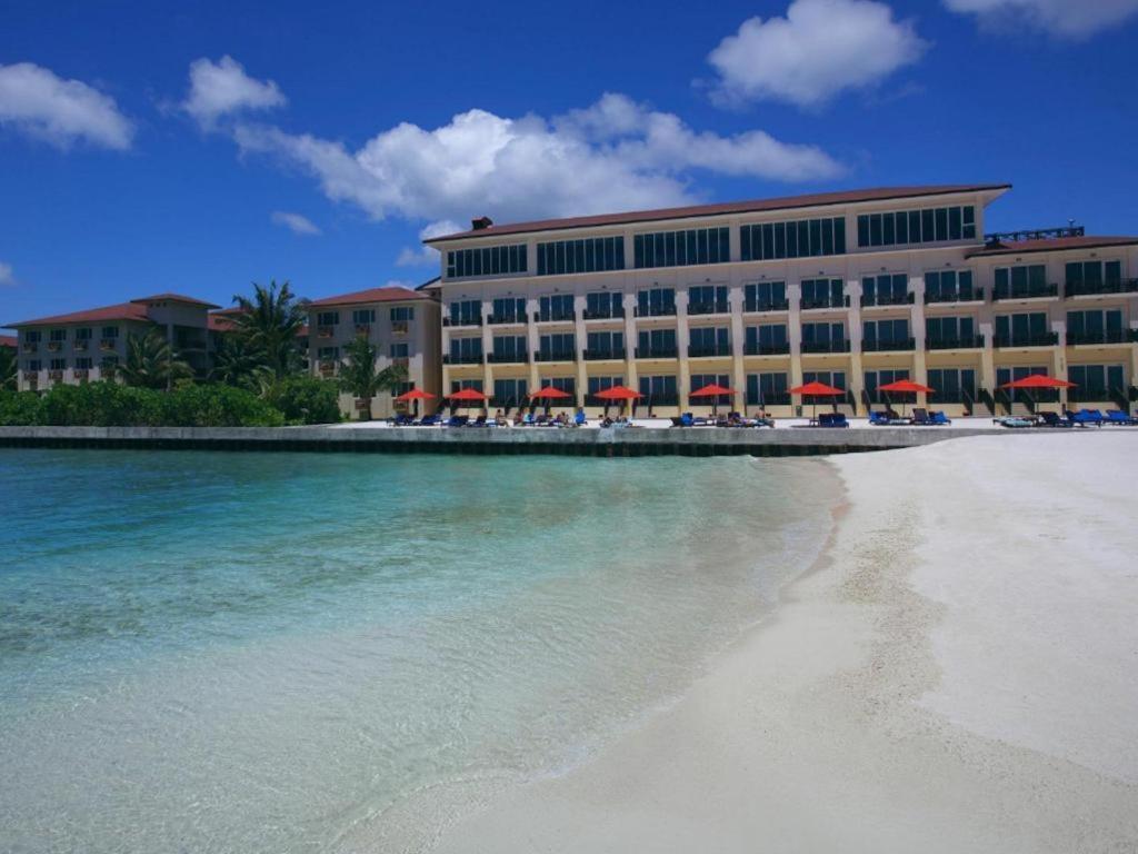 Hulhule Island Hotel Мале Екстер'єр фото