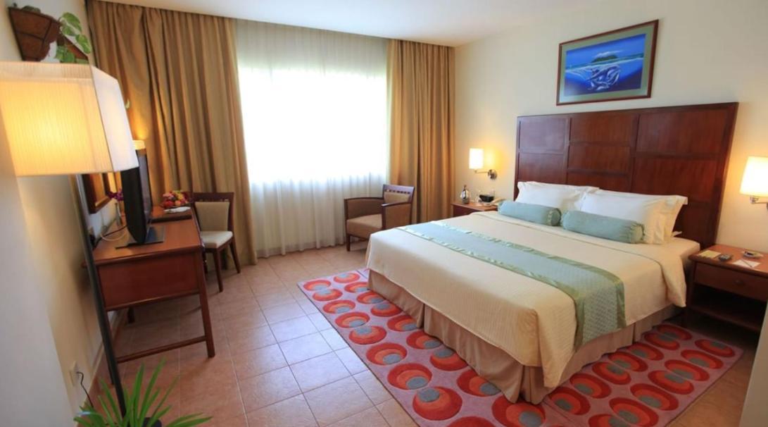 Hulhule Island Hotel Мале Екстер'єр фото