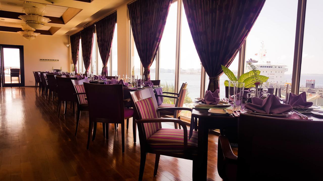 Hulhule Island Hotel Мале Екстер'єр фото
