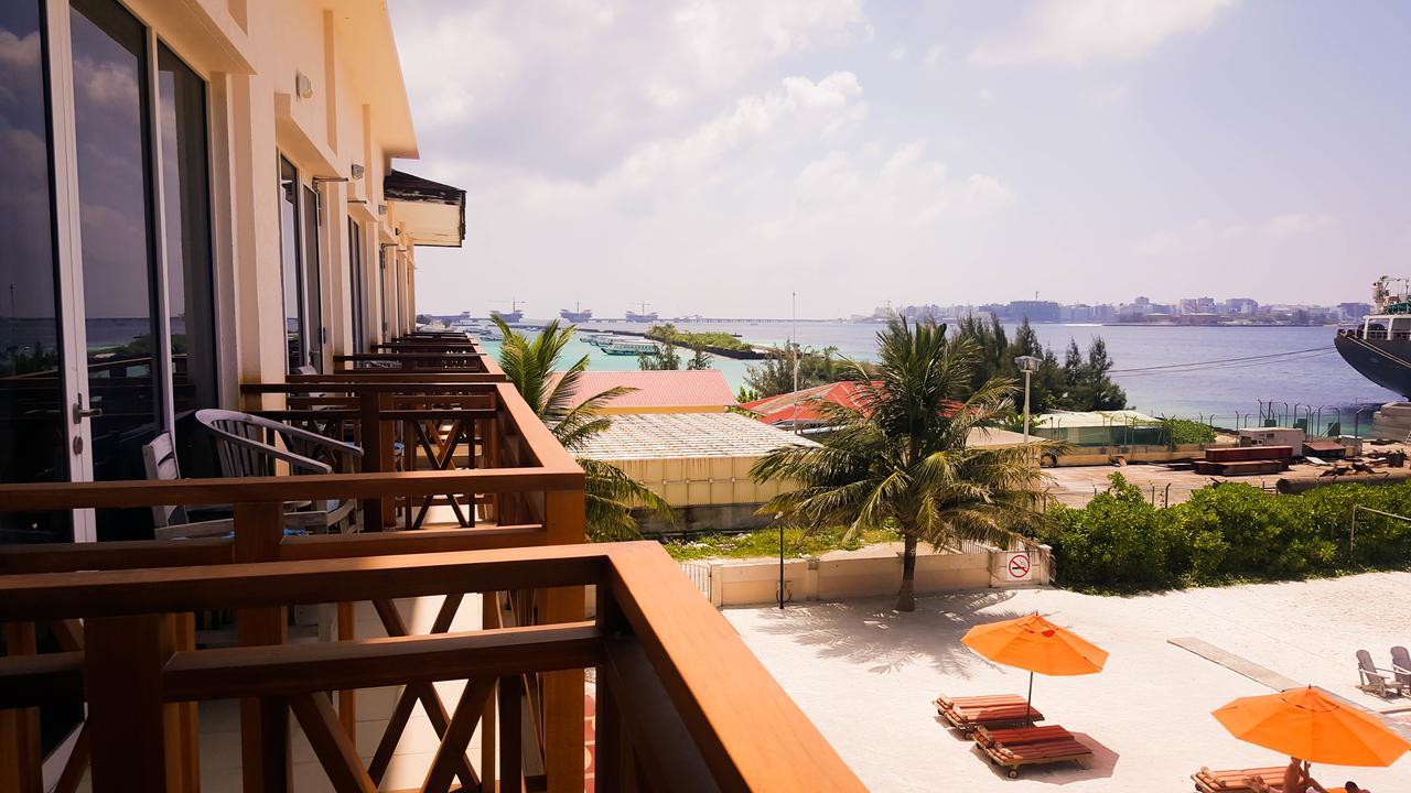 Hulhule Island Hotel Мале Екстер'єр фото