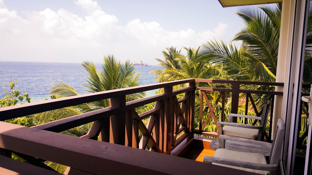 Hulhule Island Hotel Мале Екстер'єр фото