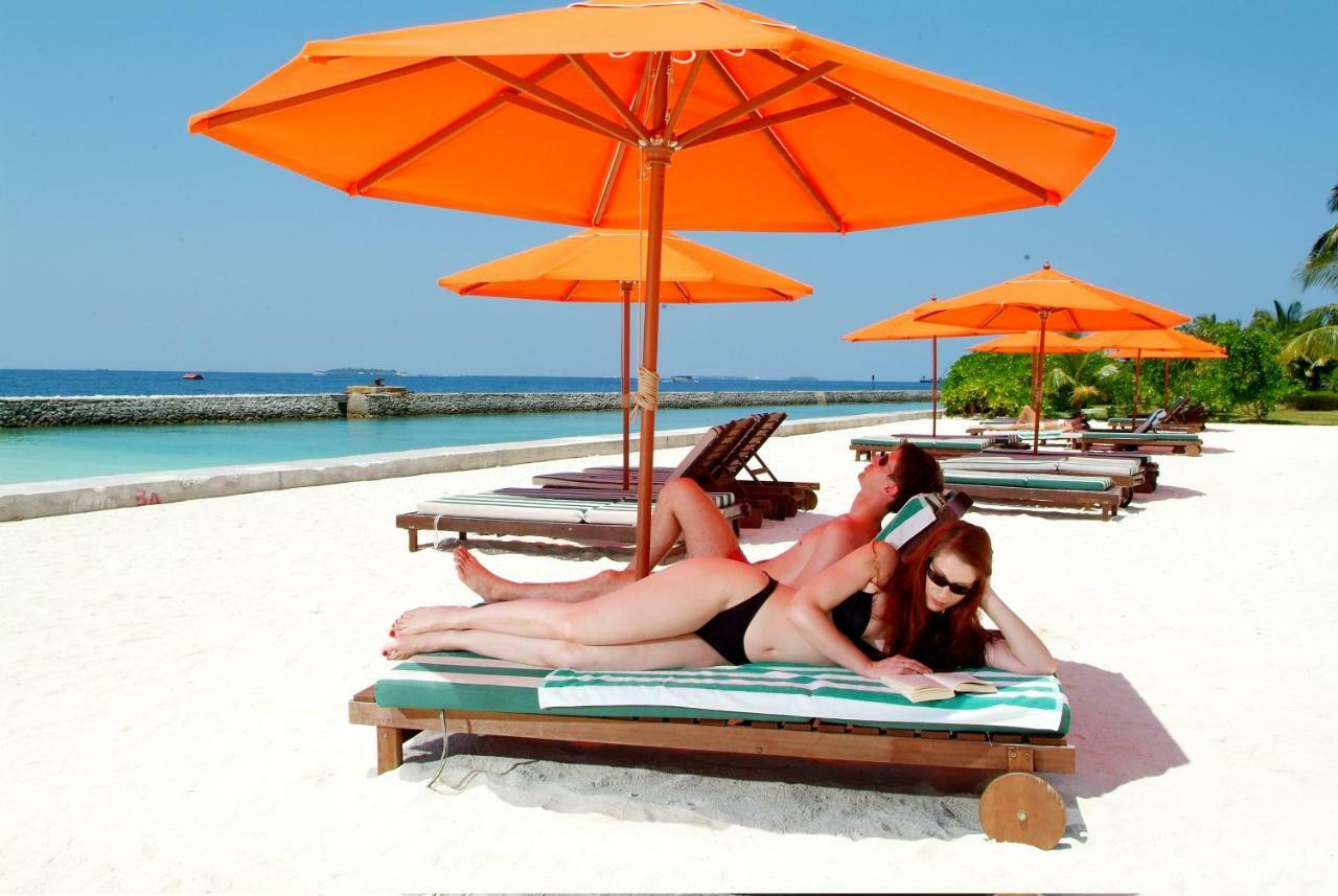 Hulhule Island Hotel Мале Екстер'єр фото