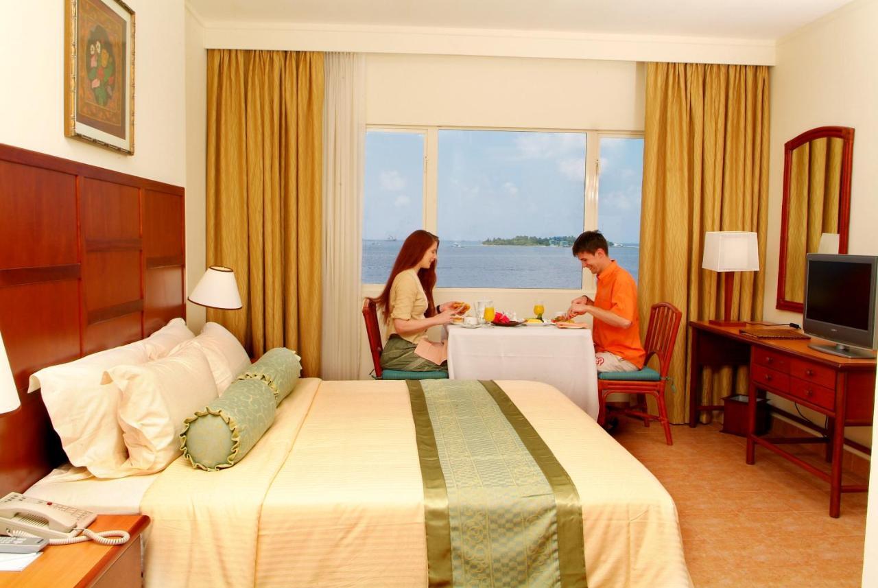 Hulhule Island Hotel Мале Екстер'єр фото